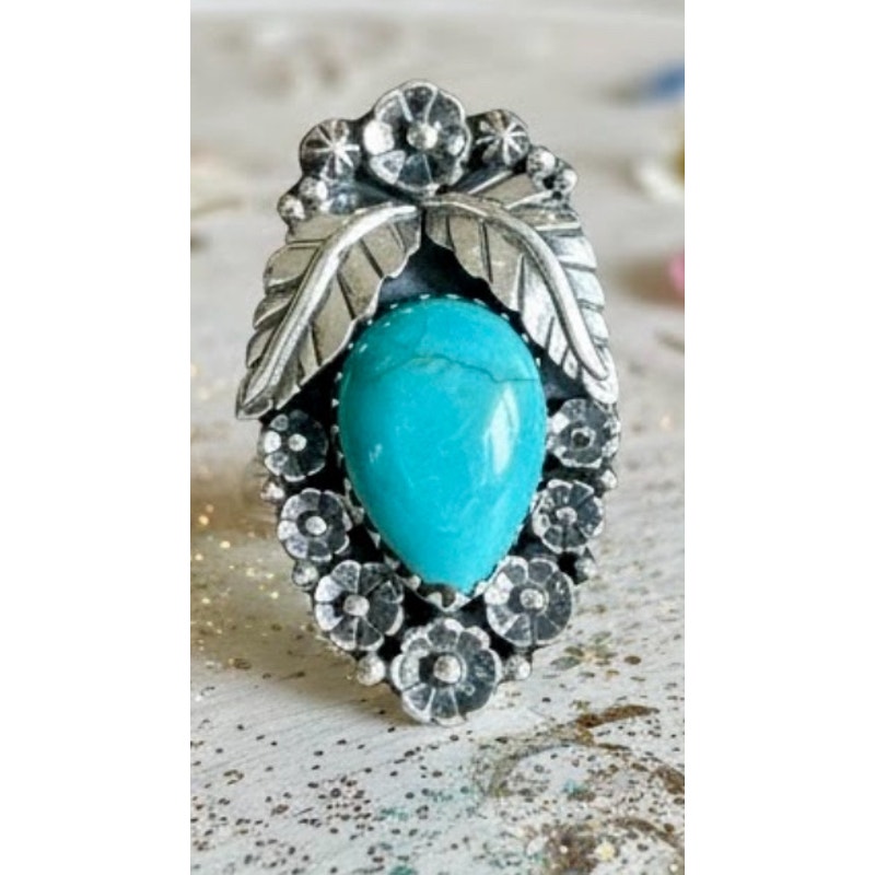 Kingman Turquoise Southwestern Leaf Flower Ring Size 105 128$